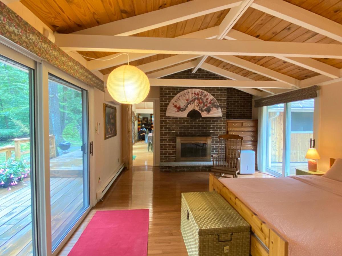Secluded Chalet On Stream-Mins To Camelback Tannersville Exterior photo