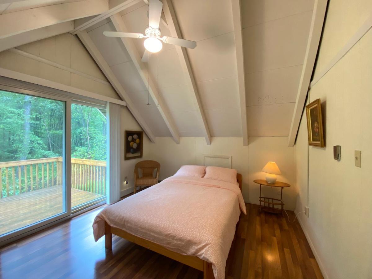 Secluded Chalet On Stream-Mins To Camelback Tannersville Exterior photo